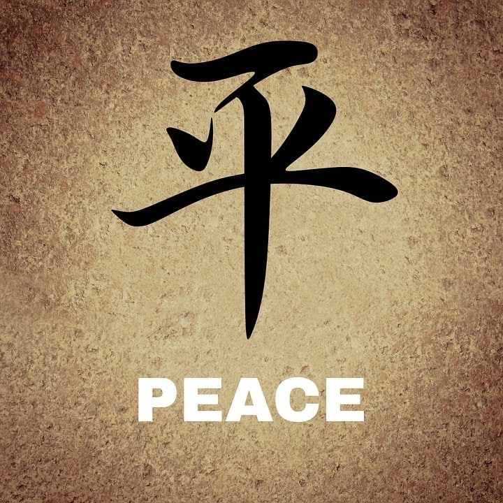 Biểu tượng khác nhau của Trung Quốc cho tình yêu, hòa bình và hạnh phúc